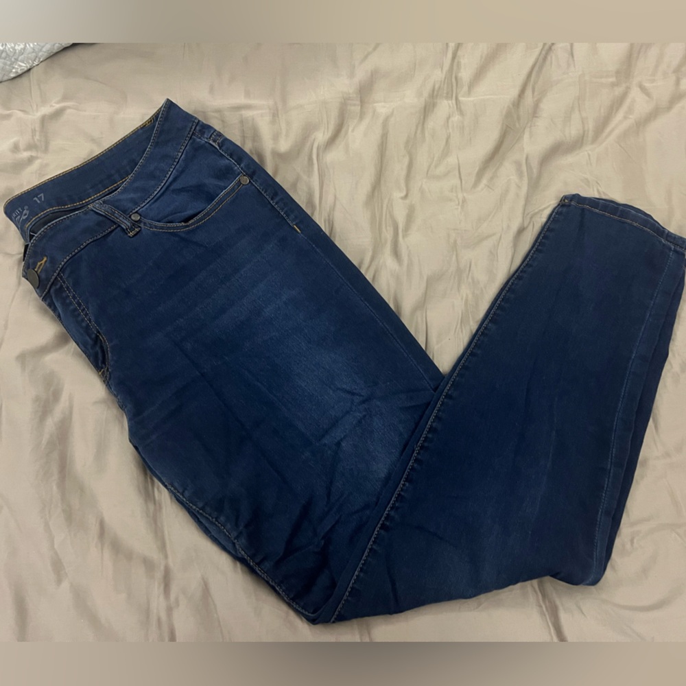 Celebrity Blues Skinny Leg Jeans Size 17